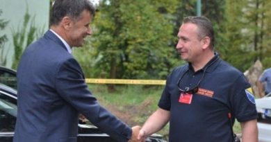 TAJNU ČUVA FAHRUDIN SOLAK: Vlada i FUCZ kriju od koga su i za koliko novca kupili respiratore i testove TAJNU ČUVA FAHRUDIN SOLAK: Vlada i FUCZ kriju od koga su i za koliko novca kupili respiratore i testove