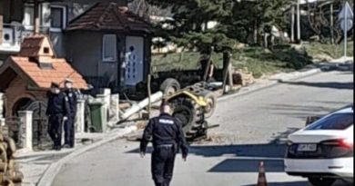 Tragedija na cestama u Gradačcu: Jedna osoba poginula u slijetanju traktora