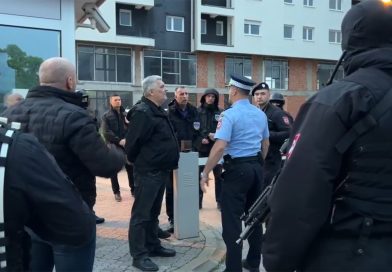 Lažna obećanja Trojke: Rekli su da će ukrotiti Dodika ili otići – sad nijemo gledaju kako on ruši državu!