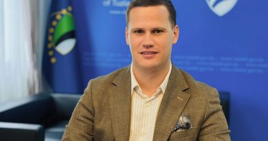 PREMIJER TK HALILAGIĆ: 3 miliona za UKC Tuzla..