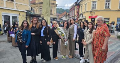 Delegacija Organizacije žena SDA TK odala počast stradalim na “Kapiji”