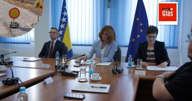 STIGAO NOVAC! Potpisan sporazum za SANACIJU najkritičnije ulice u Gradačcu – EVO KOJU ULICU PRVO OBNAVLJAJU!