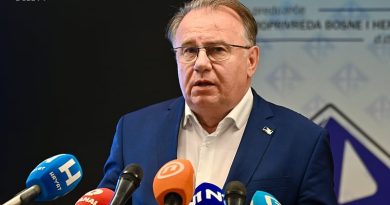 ELEKTRIČNA ŠOK TERAPIJA IZ VLADINOG KABINETA!