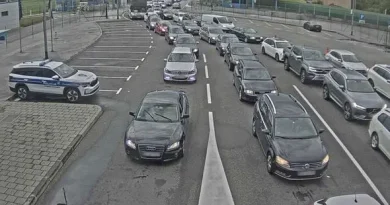 Velike gužve na graničnim prijelazima u oba smjera