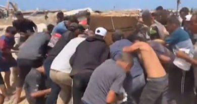 UŽAS U GAZI / Dječak trčao za hranom, pogodio ga paket humanitarne pomoći iz aviona i ubio ga