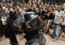 Nemiri širom Srbije: Nastao sukob demonstranata, policija interveniše
