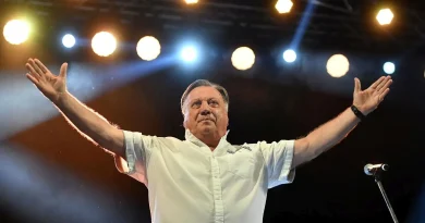 Zbog zdravstvenih tegoba Halid Bešlić hospitaliziran u KCUS-u