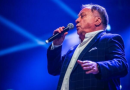 💔 Zdravstveni problemi legende: Halid Bešlić završio na odjelu nefrologije, fanovi u šoku!