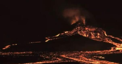 🌋🔥 Spektakl na Havajima: Vulkan Kilauea eruptirao, nebo obasjale fontane lave visoke 30 metara! 😱✨